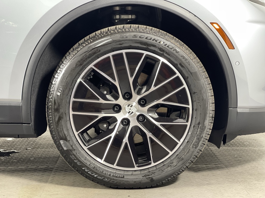 2025 Porsche Macan Electric 4 photo 11