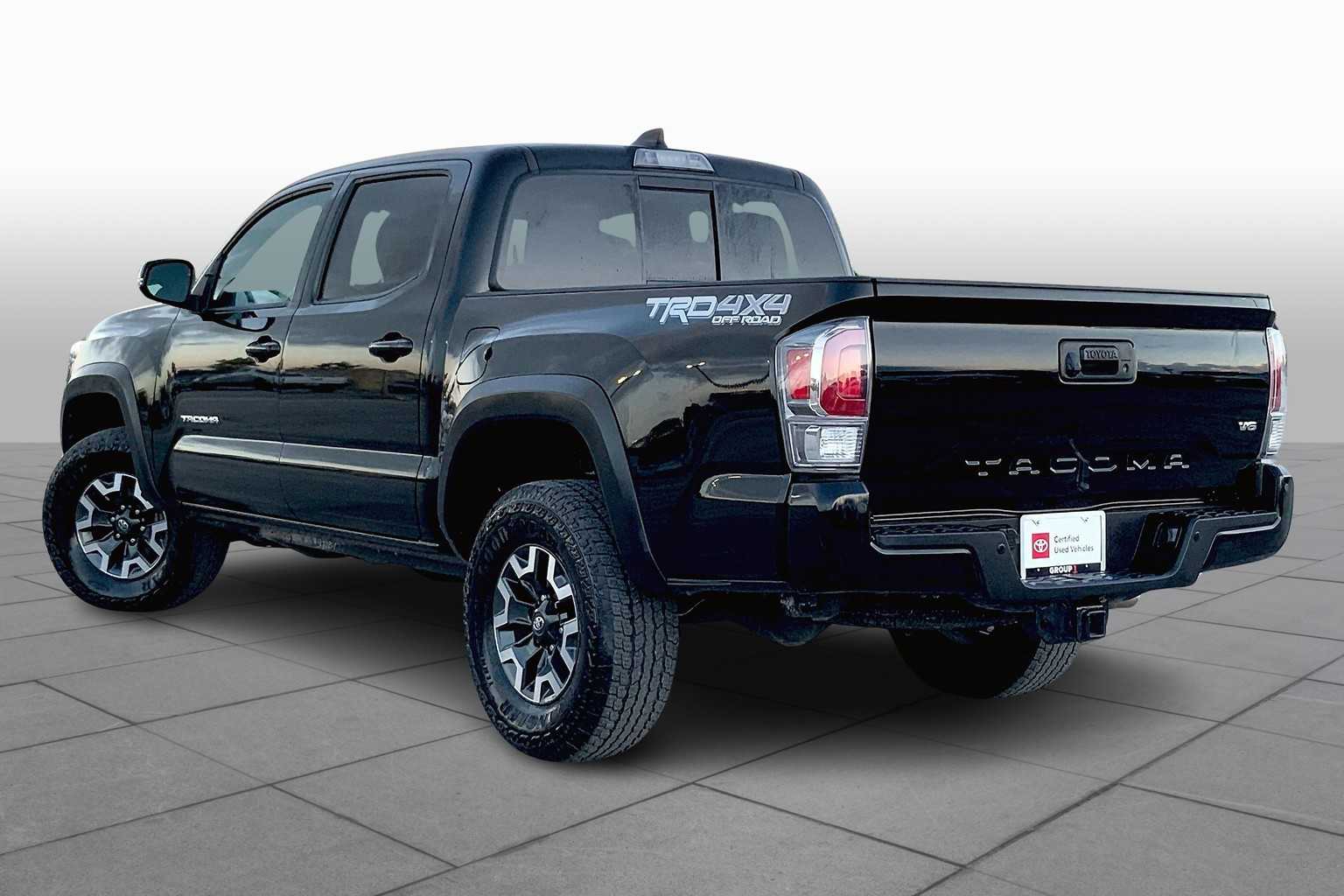 2023 Toyota Tacoma TRD photo 11