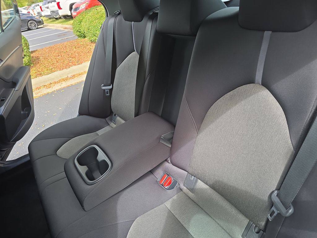 2021 Toyota Camry LE photo 12