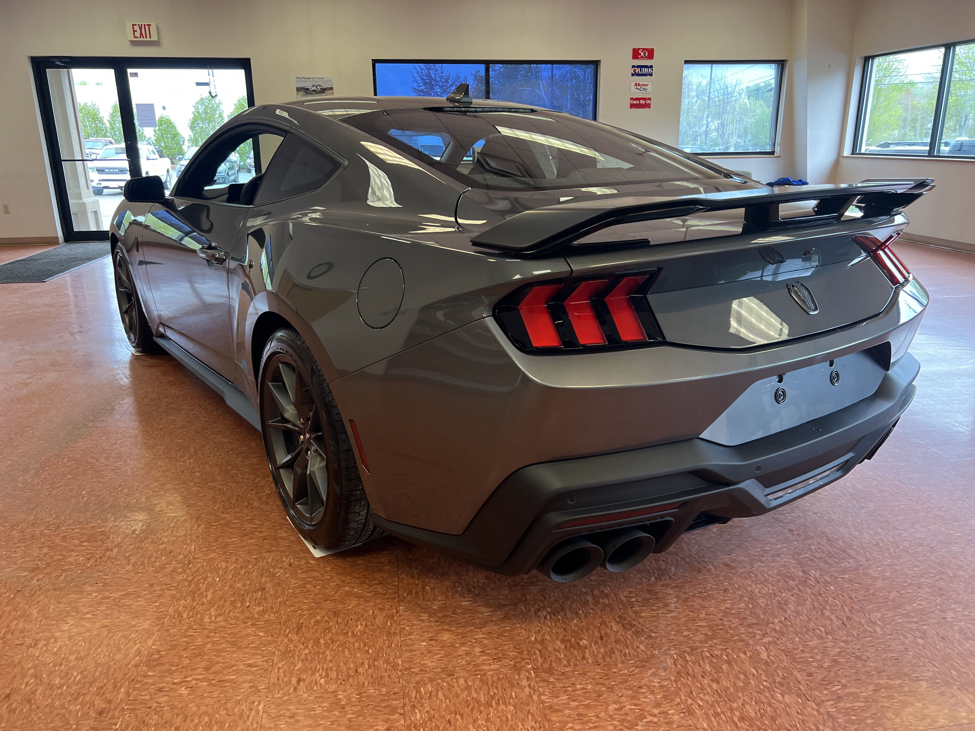 2025 Ford Mustang Dark Horse Premium photo 4