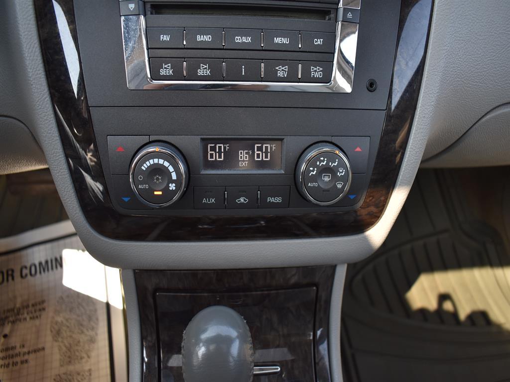 2008 Cadillac DTS photo 15