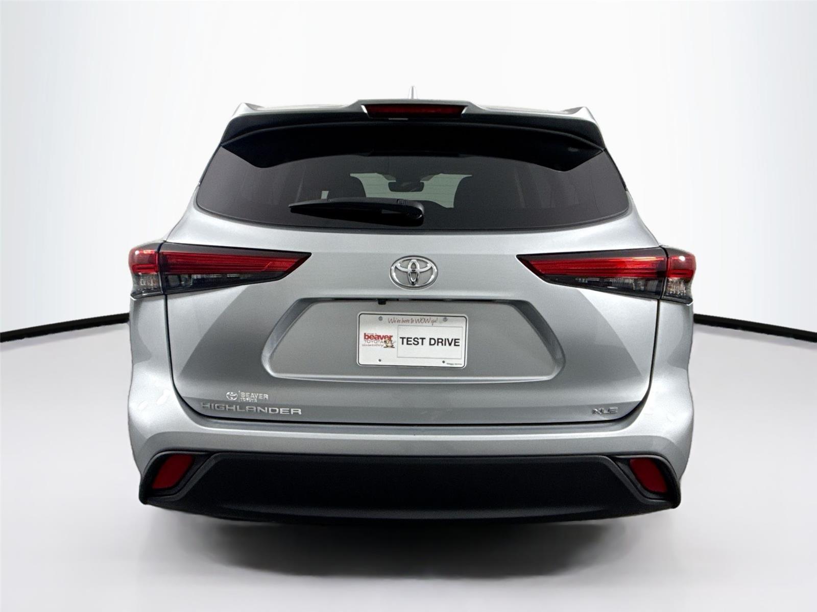 2023 Toyota Highlander Limited Platinum XLE XSE photo 3