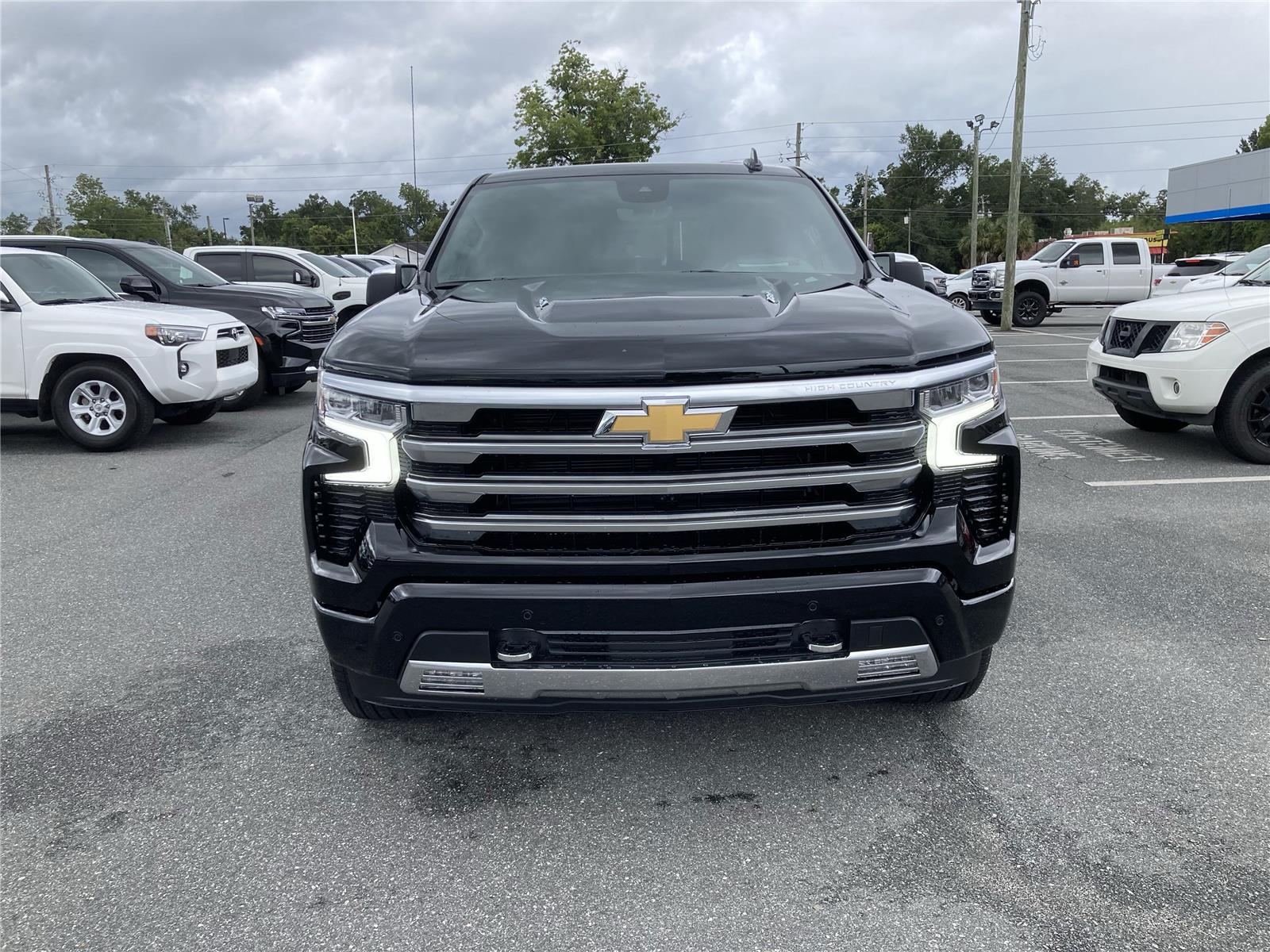2026 Chevrolet Silverado 1500 High Country photo 3