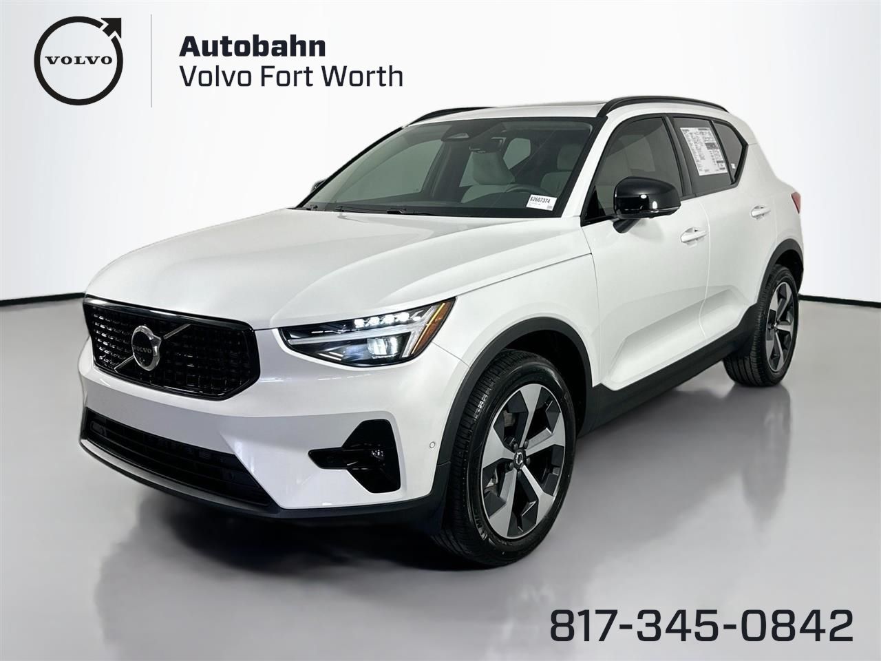 2025 Volvo XC40 Plus's photo