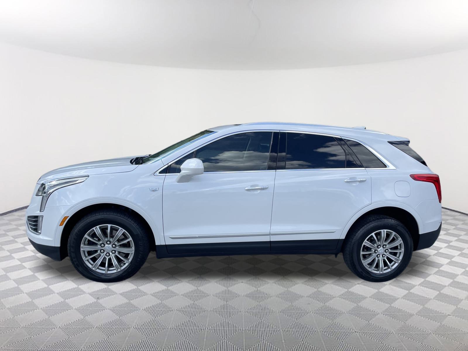 Used 2019 Cadillac XT5 Luxury with VIN 1GYKNCRS6KZ135508 for sale in Athens, GA