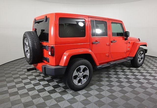 2017 Jeep Wrangler Unlimited Sahara photo 4