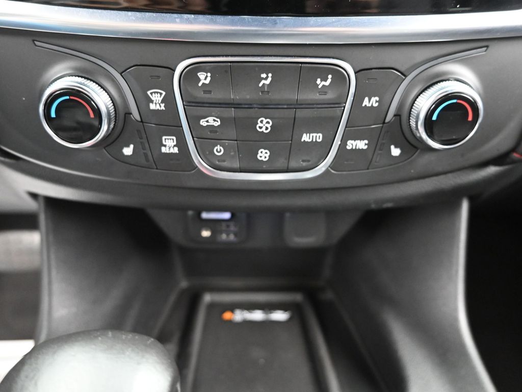 2022 Chevrolet Traverse RS photo 15