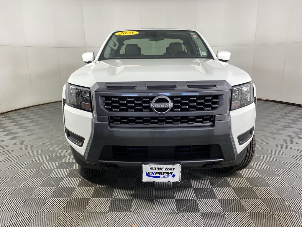 2025 Nissan Frontier SV photo 11