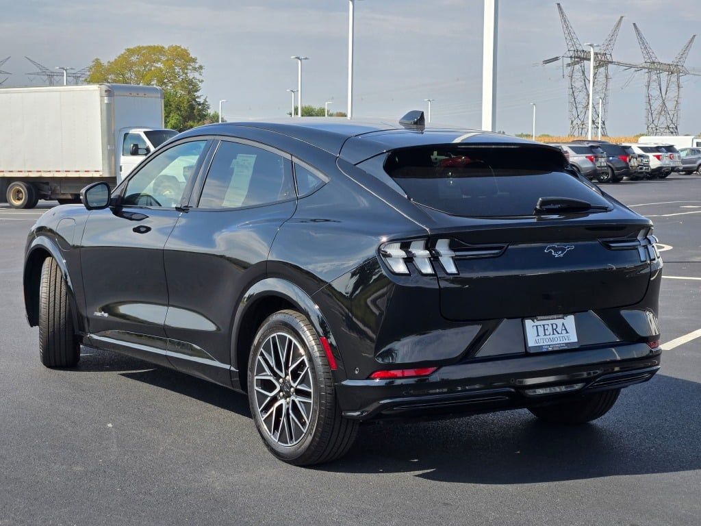 2024 Ford Mustang Mach-E Premium photo 12