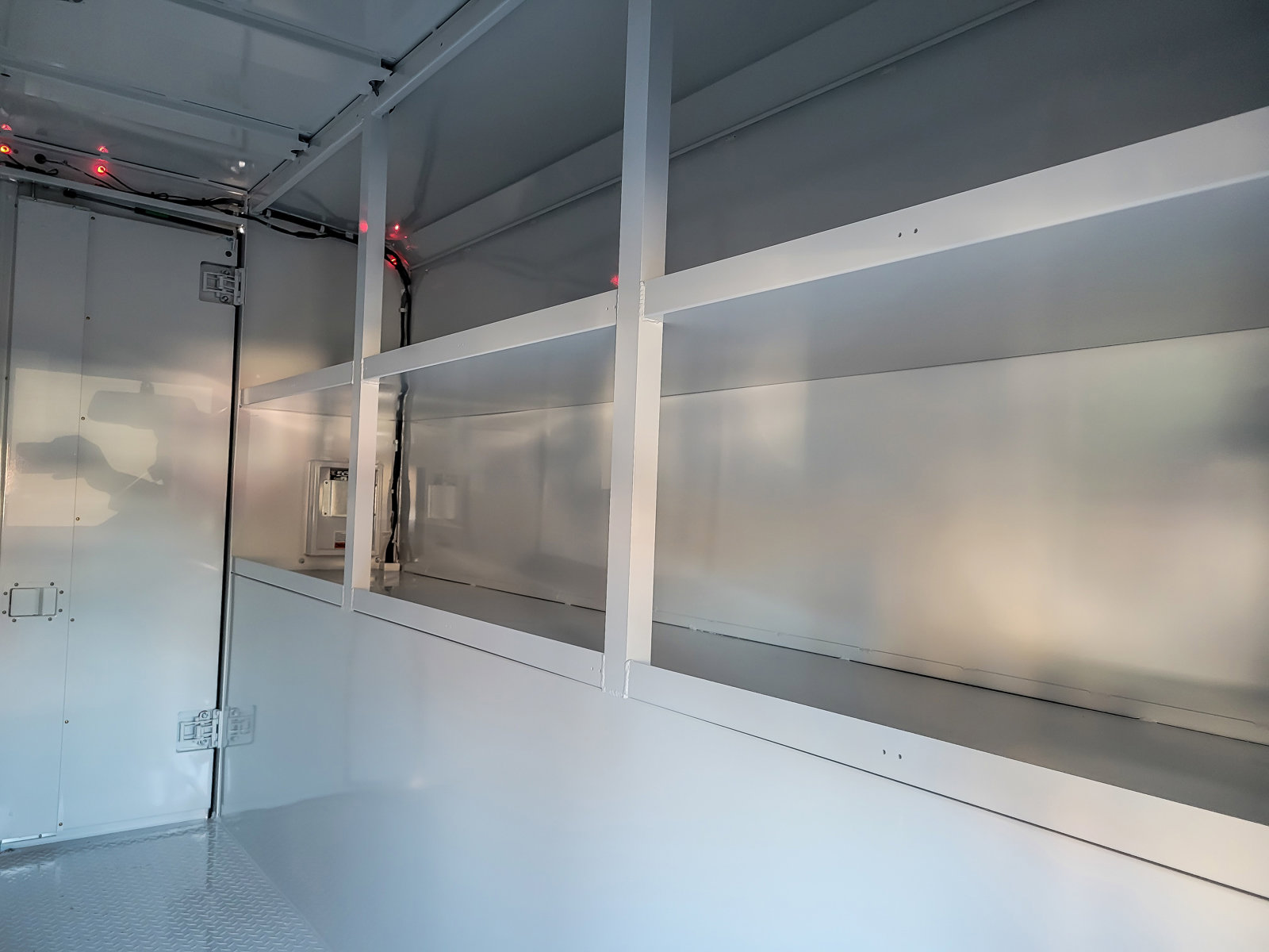 2025 FORD E-350 - Image 5