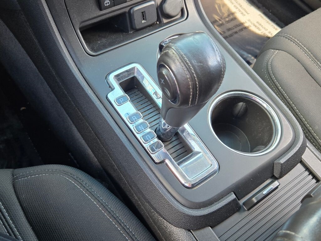 2015 Gmc Acadia SLE photo 20