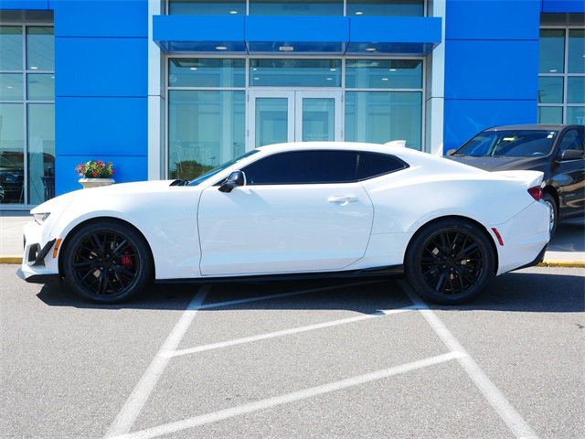 Used 2023 Chevrolet Camaro LT1 with VIN 1G1FF1R77P0100131 for sale in Roseville, Minnesota