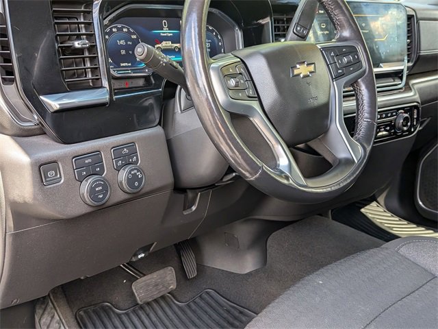 2022 Chevrolet Silverado 1500 LT photo 16