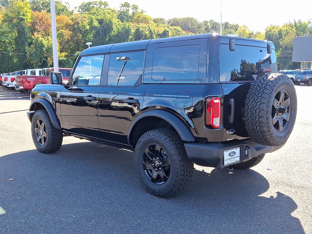 2025 Ford Bronco Big Bend photo 2