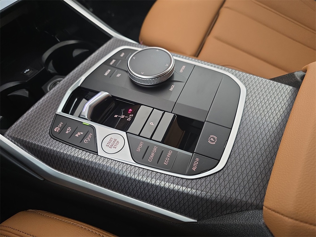 2025 Bmw 330i xDrive Sedan photo 23