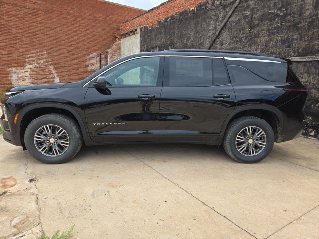 2025 Chevrolet Traverse photo 3