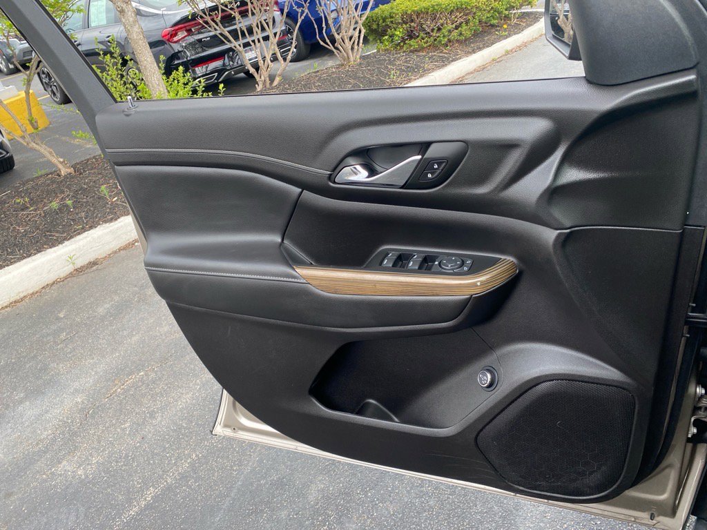 2022 Gmc Acadia SLE photo 21