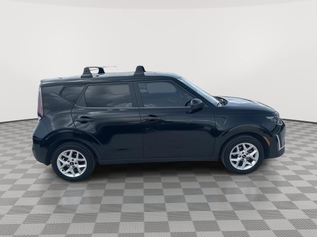 2023 Kia Soul LX photo 4