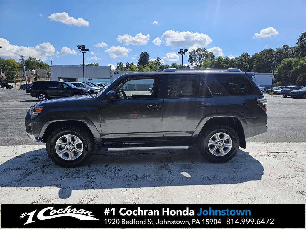 2018 Toyota 4Runner SR5 photo 4