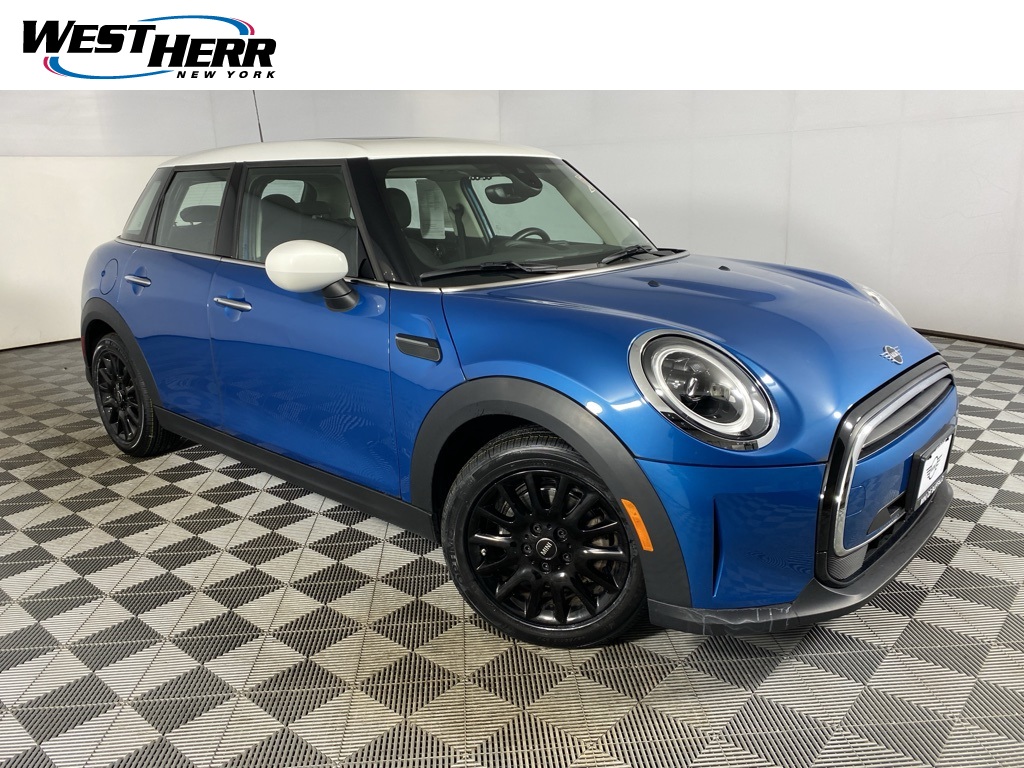 2023 MINI Hardtop 4 Door Base's photo
