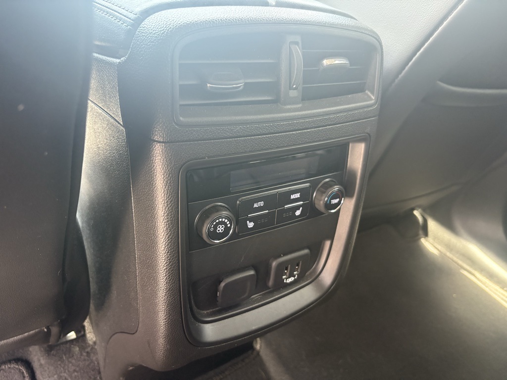 2019 Buick Envision Essence photo 18