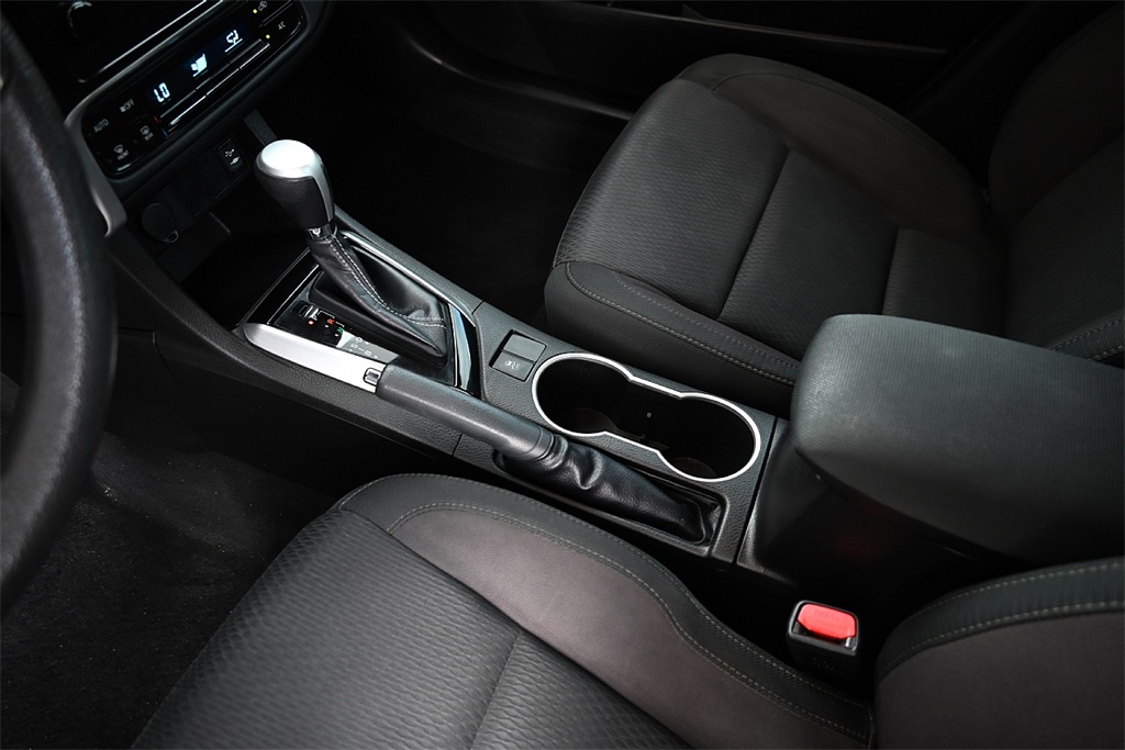 2019 Toyota Corolla L photo 20