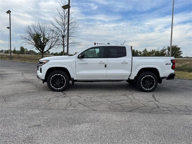 2026 Chevrolet Colorado Z71 photo 2