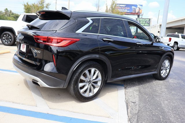 2021 Infiniti QX50 Luxe photo 7
