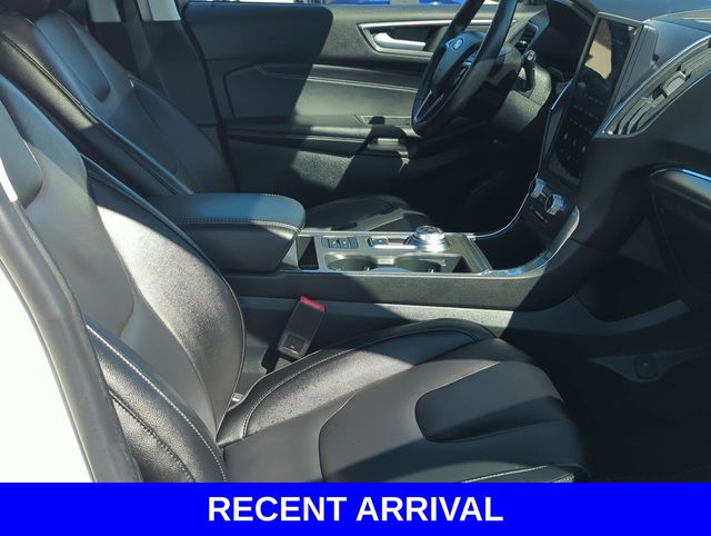 2022 Ford Edge Titanium photo 19