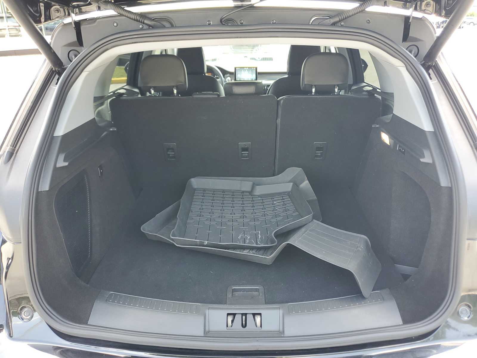 2022 Lincoln Corsair Standard photo 6