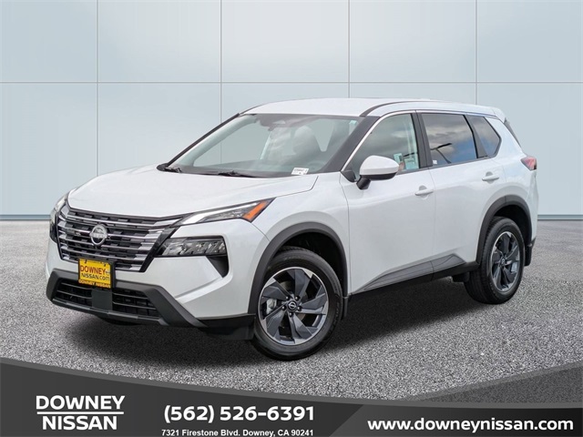 2026 Nissan Rogue SV's photo
