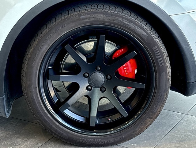 2020 Tesla Model Y Performance photo 21