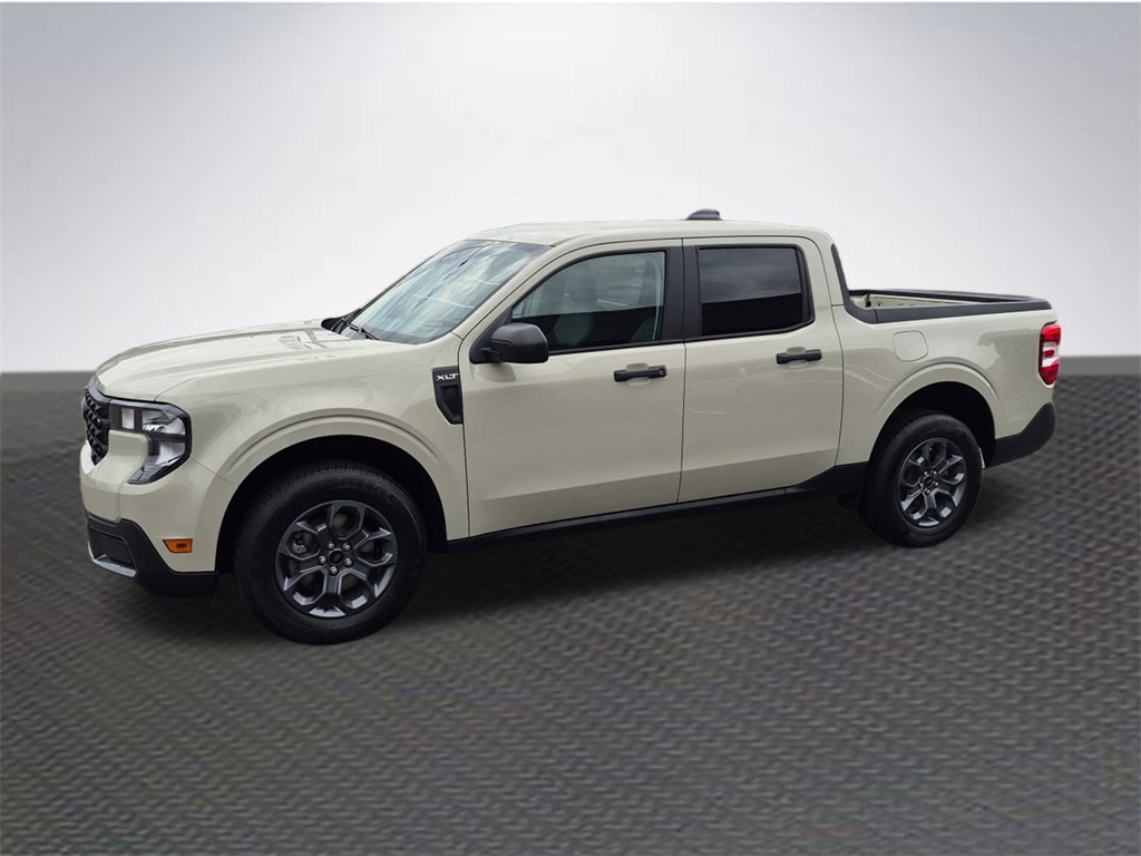 2025 Ford Maverick XLT photo 2