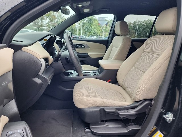2023 Chevrolet Traverse LS photo 25