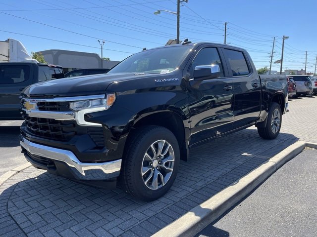 2026 Chevrolet Silverado 1500 LT photo 2
