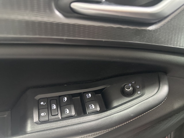 2023 Jeep Grand Cherokee Laredo photo 13