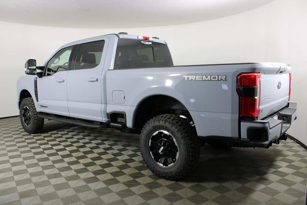 2026 Ford F-250 Lariat photo 3