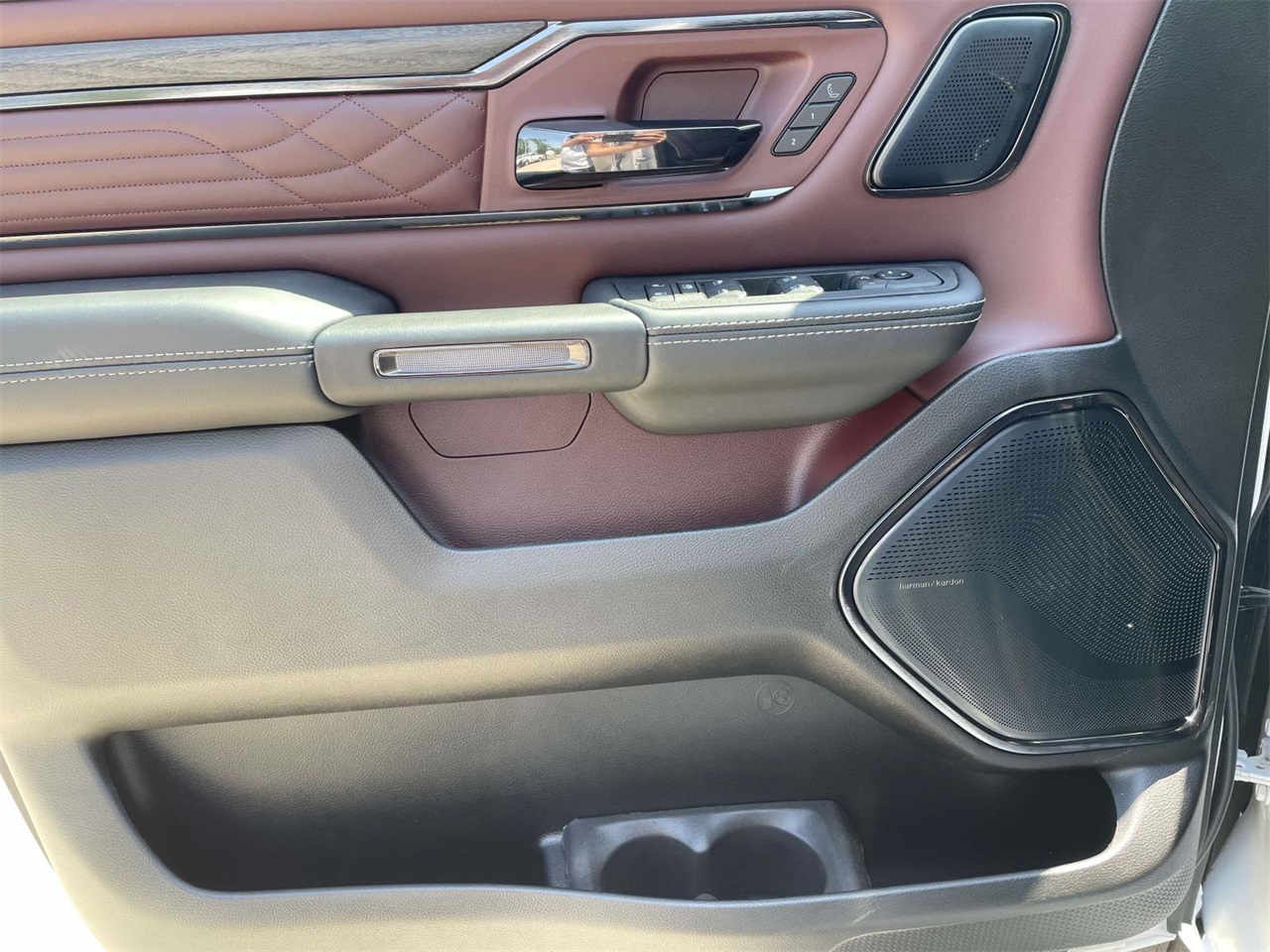 2025 Ram 1500 Limited photo 21