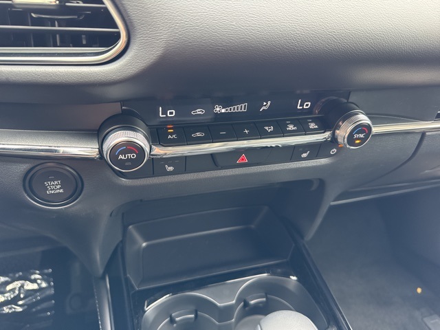 2025 Mazda CX-30 2.5 S Preferred photo 16