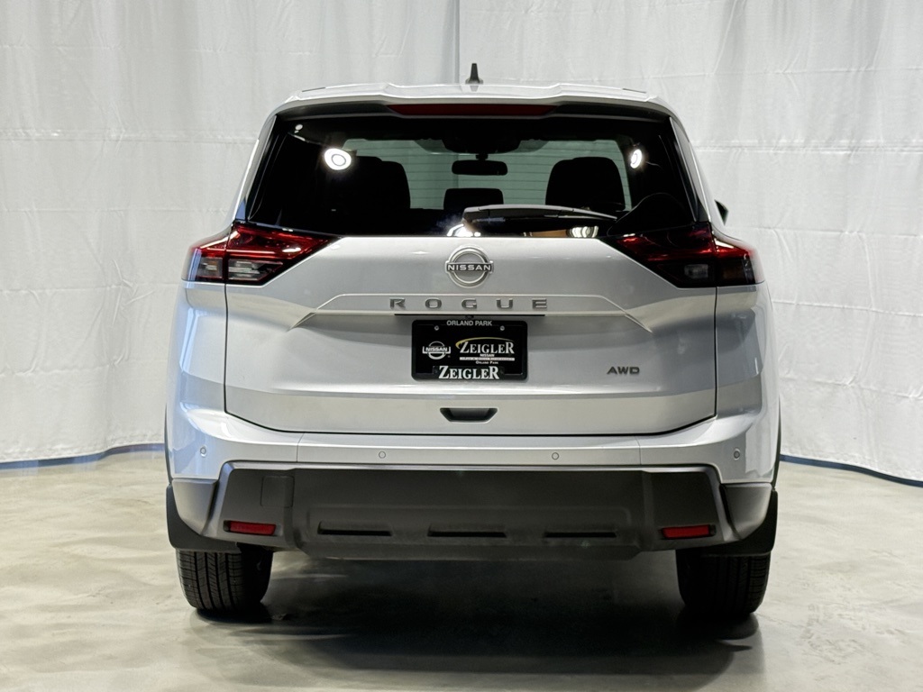 2025 Nissan Rogue S AWD photo 5