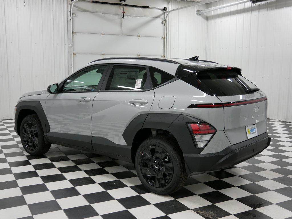 2026 Hyundai Kona SEL photo 2