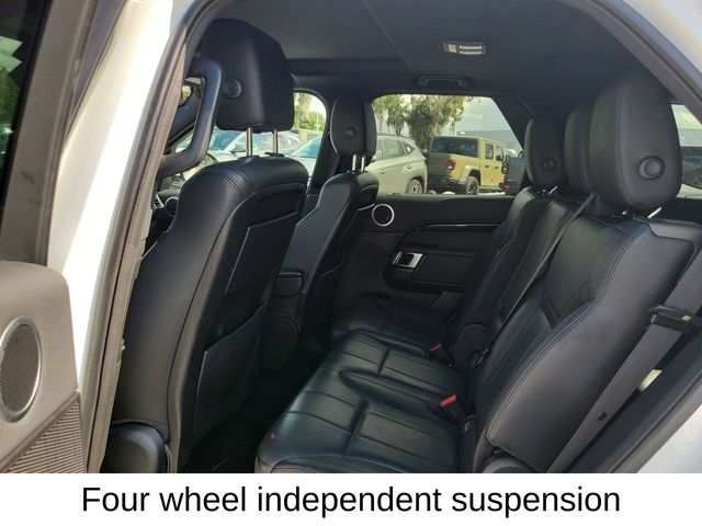 2018 Land Rover Discovery SE photo 13