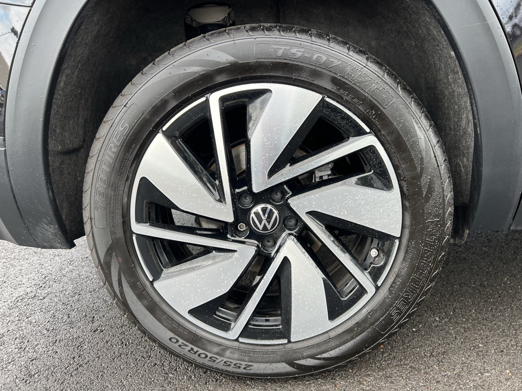 2024 Volkswagen Atlas SE Technology photo 7
