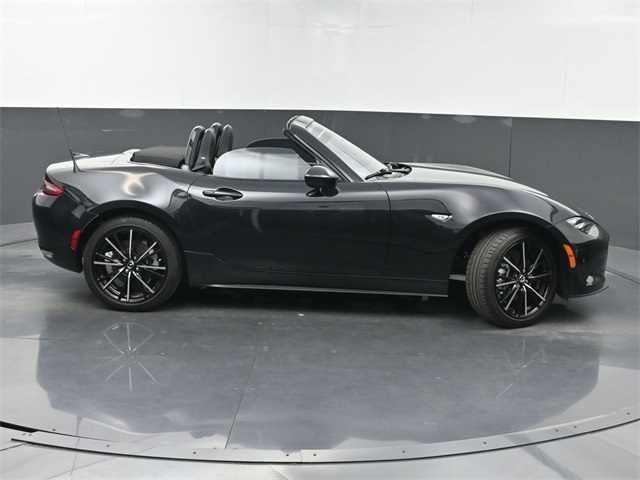 2024 Mazda MX-5 Miata Miata Grand Touring photo 2