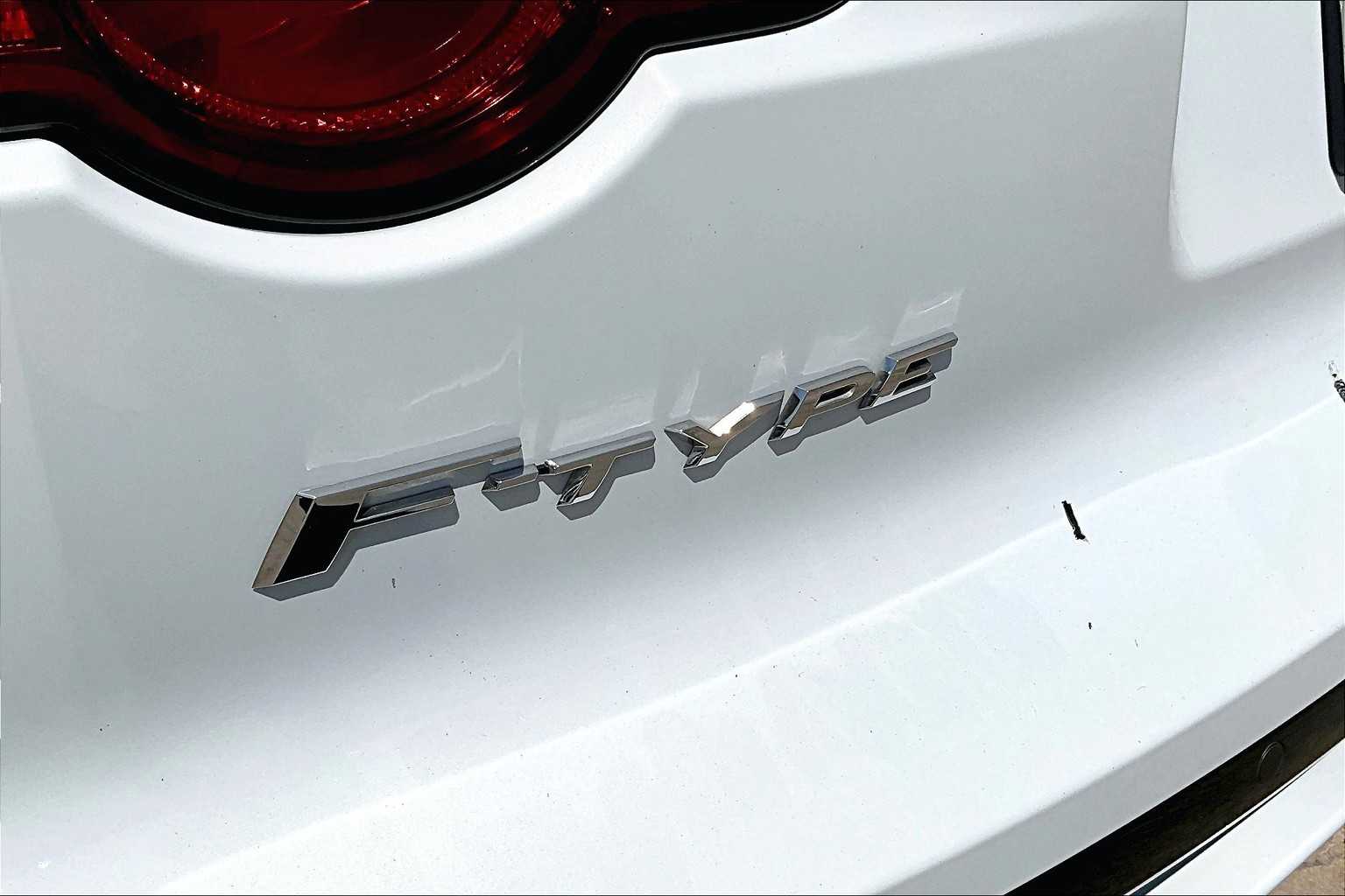 2020 Jaguar F-TYPE R photo 26