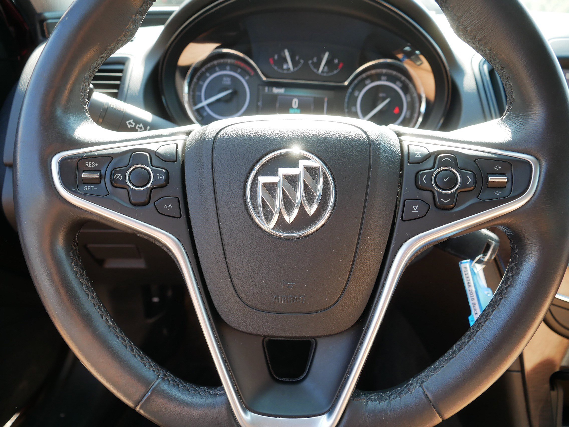 2016 Buick Regal Turbo photo 25