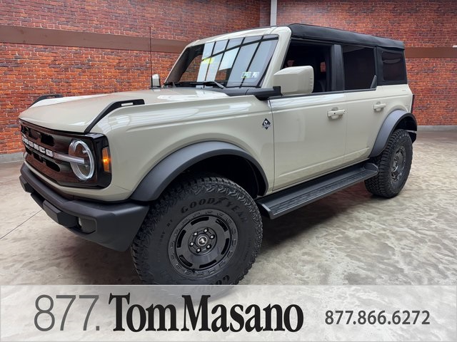 2025 Ford Bronco 4-Door Outer Banks's photo