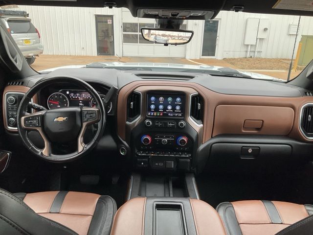 2022 Chevrolet Silverado 2500HD High Country photo 3