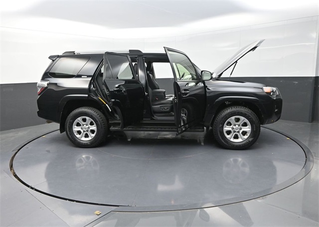 2023 Toyota 4Runner SR5 Premium photo 40