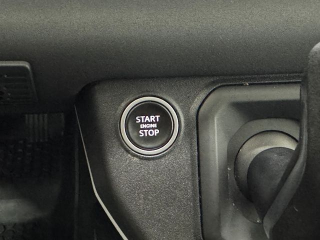 2020 Land Rover Defender 110 SE photo 22